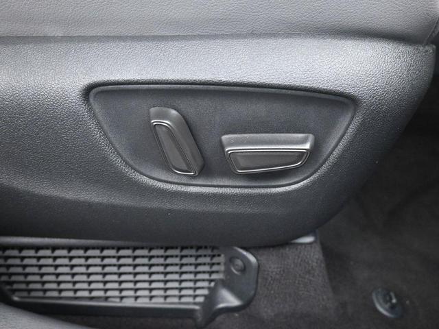 Photo of 2023 Predawn Gray Mica Toyota Sienna