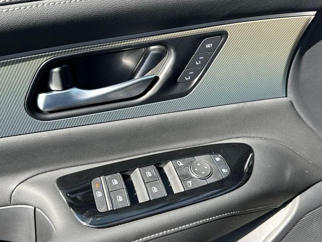 Photo of 2025 Brilliant Silver Metallic Nissan Murano