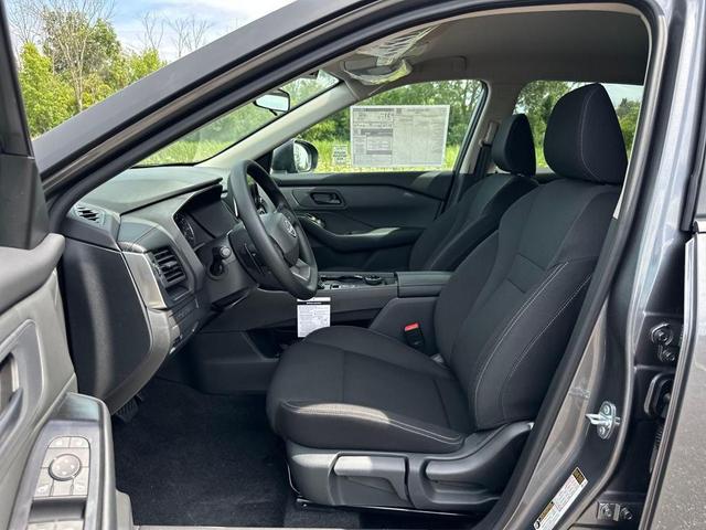 Photo of 2026 Gun Metallic Nissan Rogue