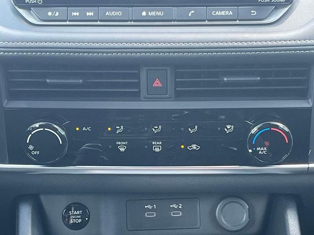 Photo of 2026 Glacier White Nissan Rogue