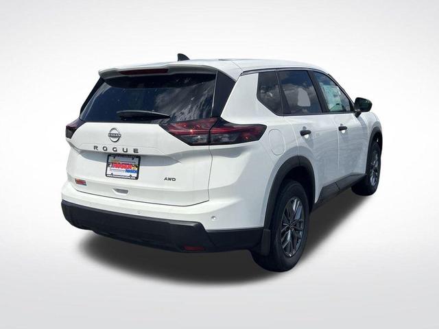 Photo of 2026 Glacier White Nissan Rogue