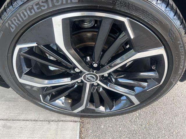 Photo of 2025 Black Nissan Altima