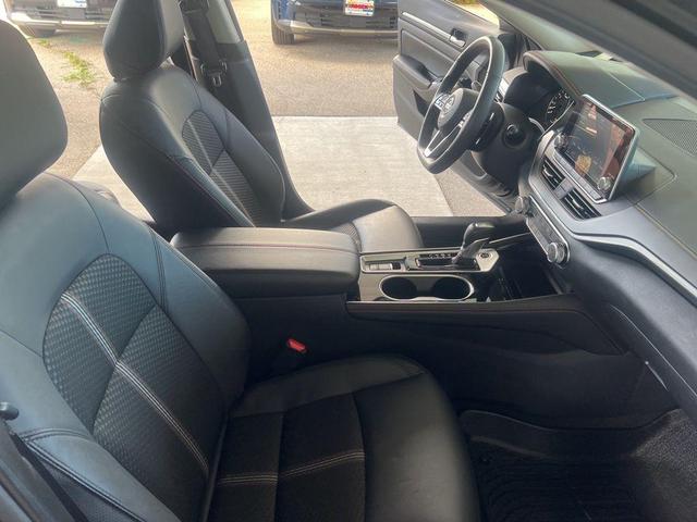 Photo of 2025 Black Nissan Altima