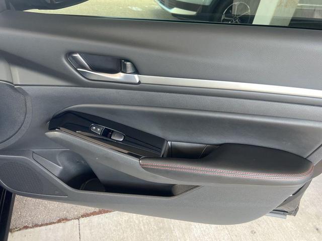 Photo of 2025 Black Nissan Altima