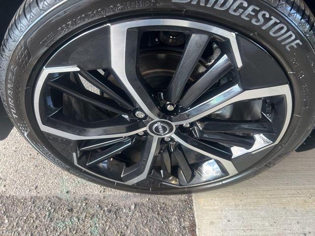 Photo of 2025 Black Nissan Altima