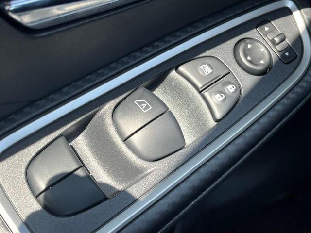 Photo of 2025 Scarlet Ember Nissan Versa