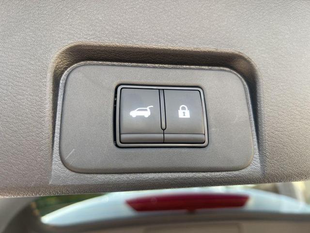 Photo of 2025 Everest White P Nissan Rogue