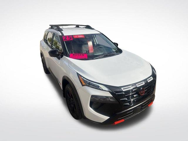 Photo of 2025 Everest White P Nissan Rogue