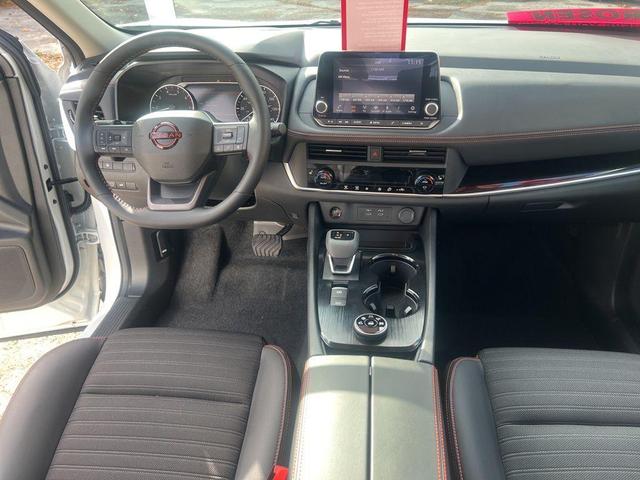 Photo of 2025 Everest White P Nissan Rogue