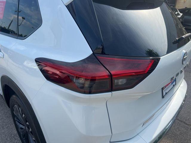 Photo of 2024 Everest White P Nissan Rogue