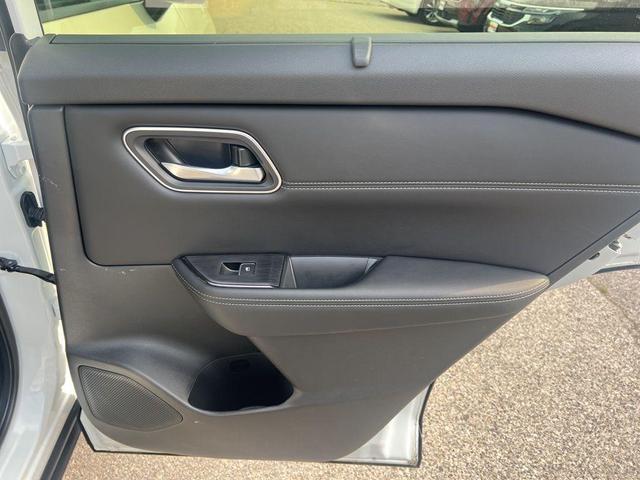 Photo of 2024 Everest White P Nissan Rogue