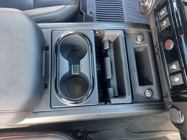 Photo of 2024 Black Nissan Titan