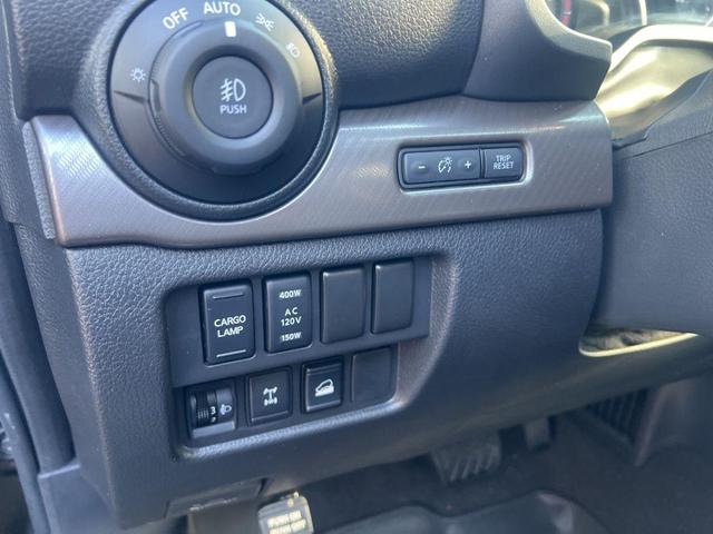 Photo of 2024 Black Nissan Titan