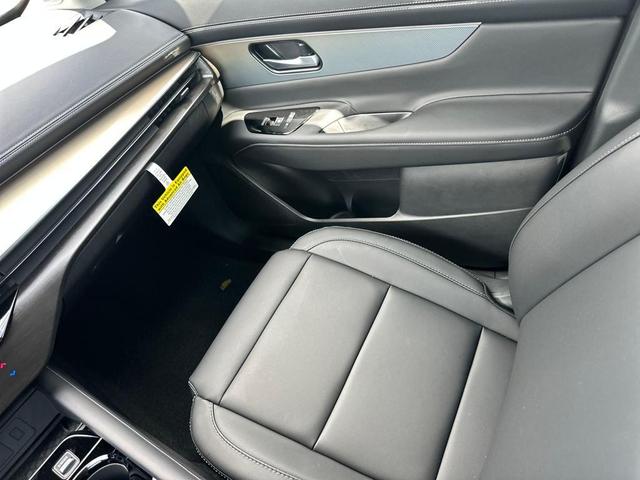 Photo of 2025 Everest White P Nissan Murano