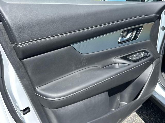 Photo of 2025 Everest White P Nissan Murano