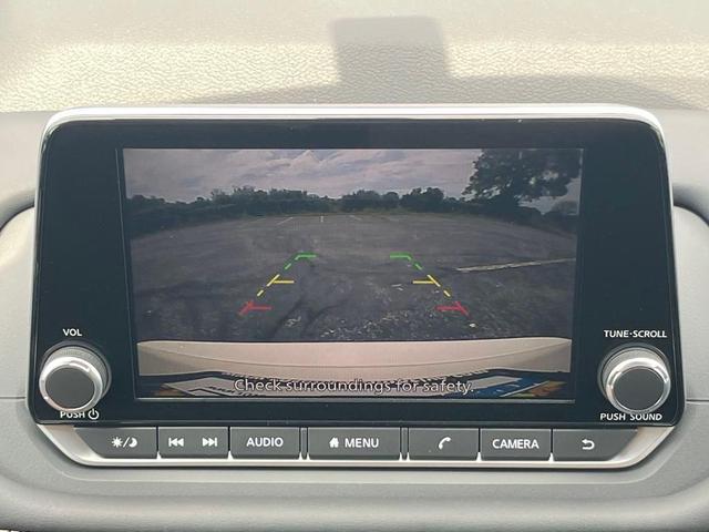 Photo of 2026 Glacier White Nissan Rogue