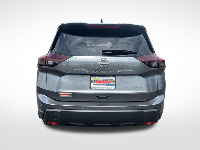 Photo of 2026 Gun Metallic Nissan Rogue