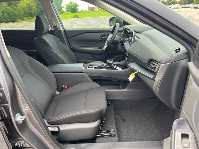 Photo of 2026 Gun Metallic Nissan Rogue