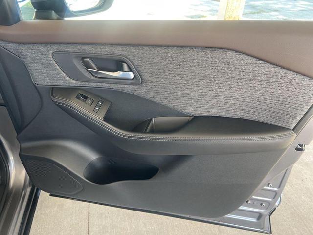 Photo of 2023 Gun Metallic Nissan Rogue