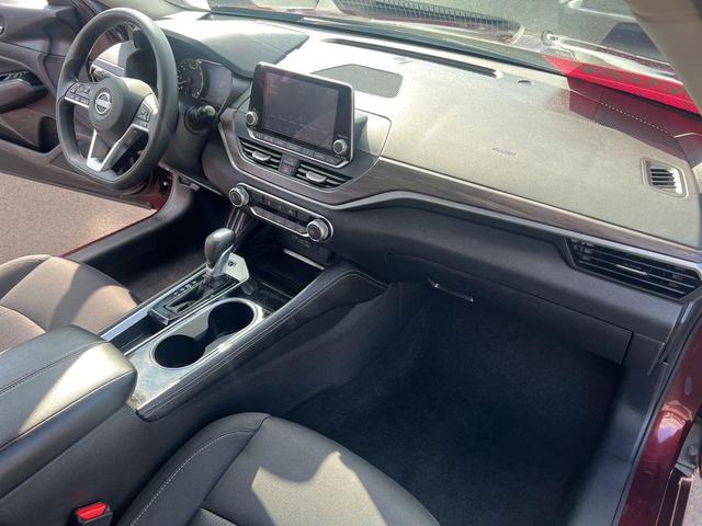 Photo of 2023 Garnet Pearl Nissan Altima