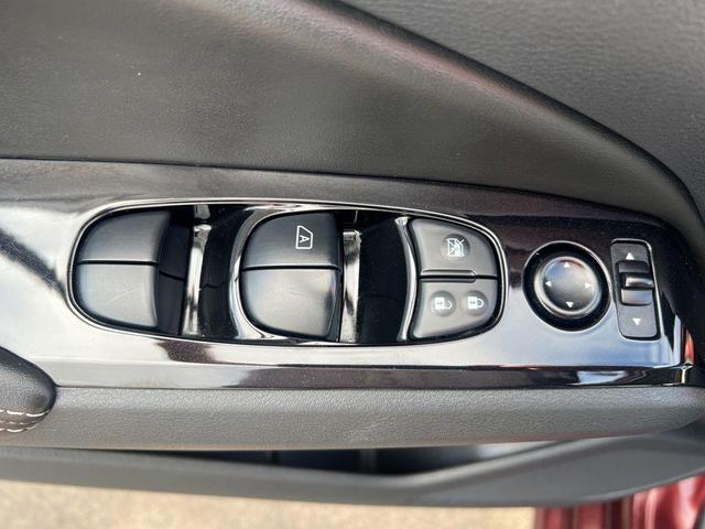 Photo of 2023 Garnet Pearl Nissan Altima