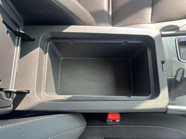 Photo of 2023 Garnet Pearl Nissan Altima