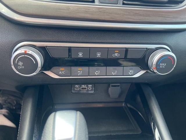 Photo of 2023 Garnet Pearl Nissan Altima