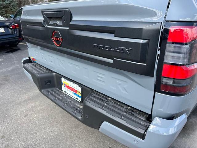 Photo of 2025 Boulder Gray Metallic Nissan Frontier