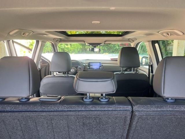 Photo of 2023 White Nissan Rogue