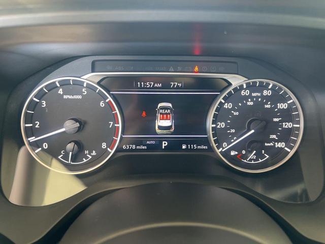 Photo of 2023 White Nissan Rogue