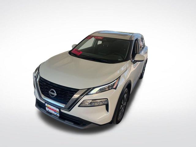 Photo of 2023 White Nissan Rogue