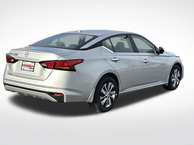 Photo of 2025 Brilliant Silver Metallic Nissan Altima