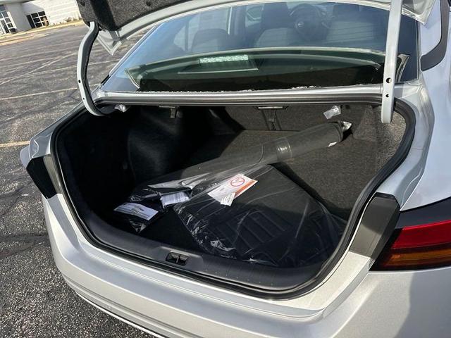 Photo of 2025 Brilliant Silver Metallic Nissan Altima