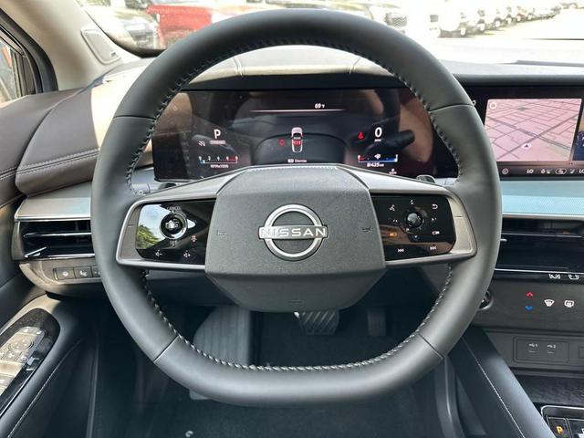 Photo of 2025 Everest White P Nissan Murano