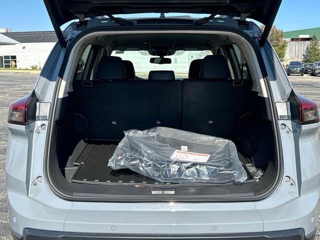 Photo of 2025 Boulder Gray Metallic Nissan Rogue