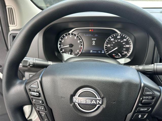 Photo of 2025 Glacier White Nissan Frontier