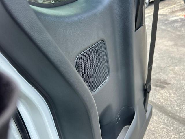 Photo of 2025 Glacier White Nissan Frontier
