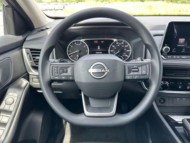 Photo of 2026 Gun Metallic Nissan Rogue