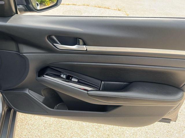 Photo of 2023 Gun Metallic Nissan Altima