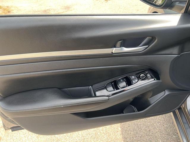 Photo of 2023 Gun Metallic Nissan Altima