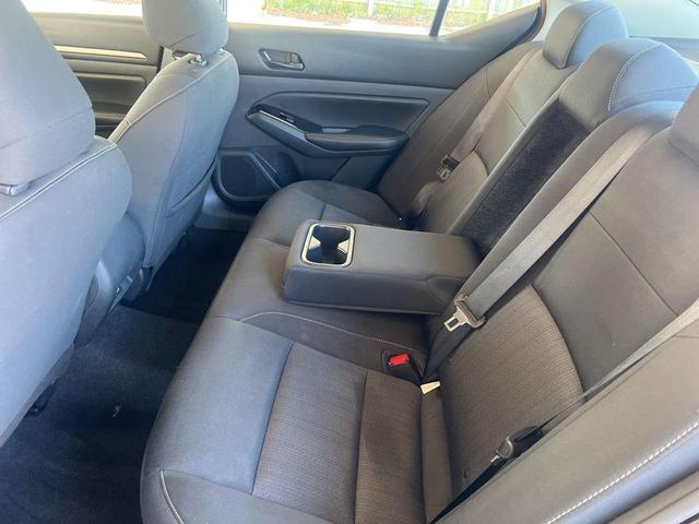 Photo of 2023 Black Nissan Altima