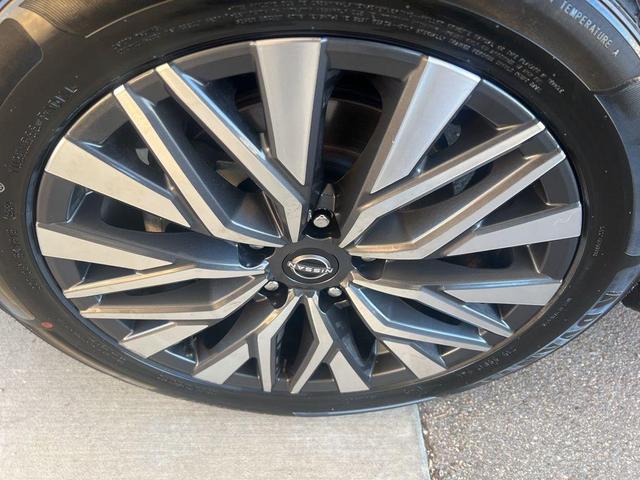Photo of 2023 Black Nissan Altima