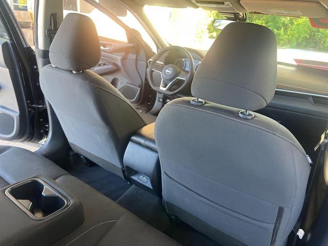Photo of 2023 Black Nissan Altima