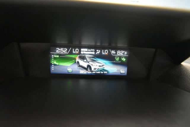 Photo of 2022 Ice Silver Metallic Subaru Forester