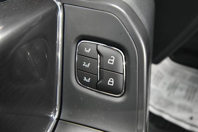 Photo of 2025 Oxford White Ford F-150