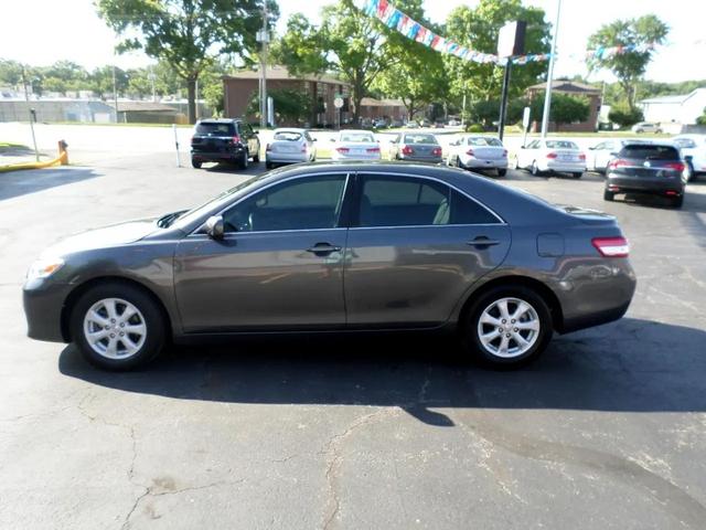 Photo of 2010 Gray Toyota Camry