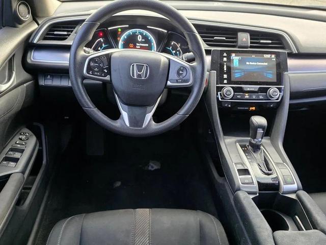 Photo of 2017 Blue Honda Civic