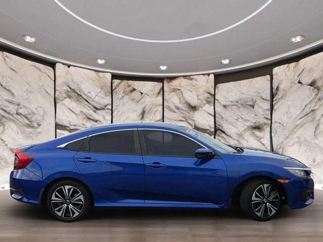 Photo of 2017 Blue Honda Civic