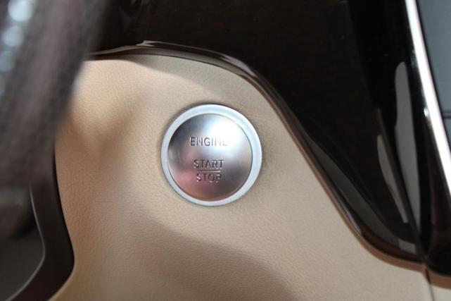 Photo of 2018 Polar White Mercedes-Benz GLE 350