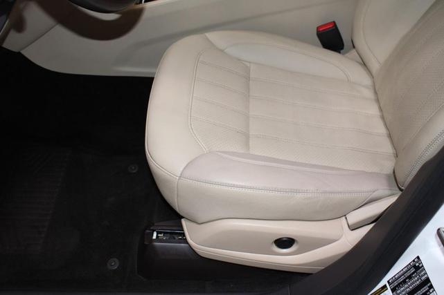 Photo of 2018 Polar White Mercedes-Benz GLE 350